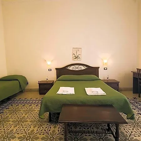 فندق مبيت وإفطار Liberty 4*